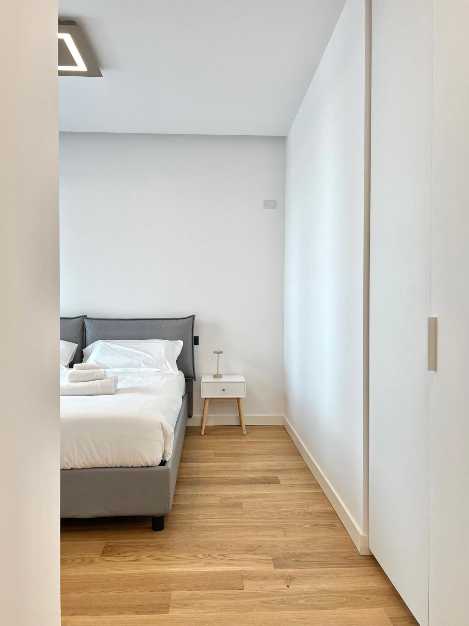 Comecasa Modern Terraced & Palestra Apartment Милан Экстерьер фото