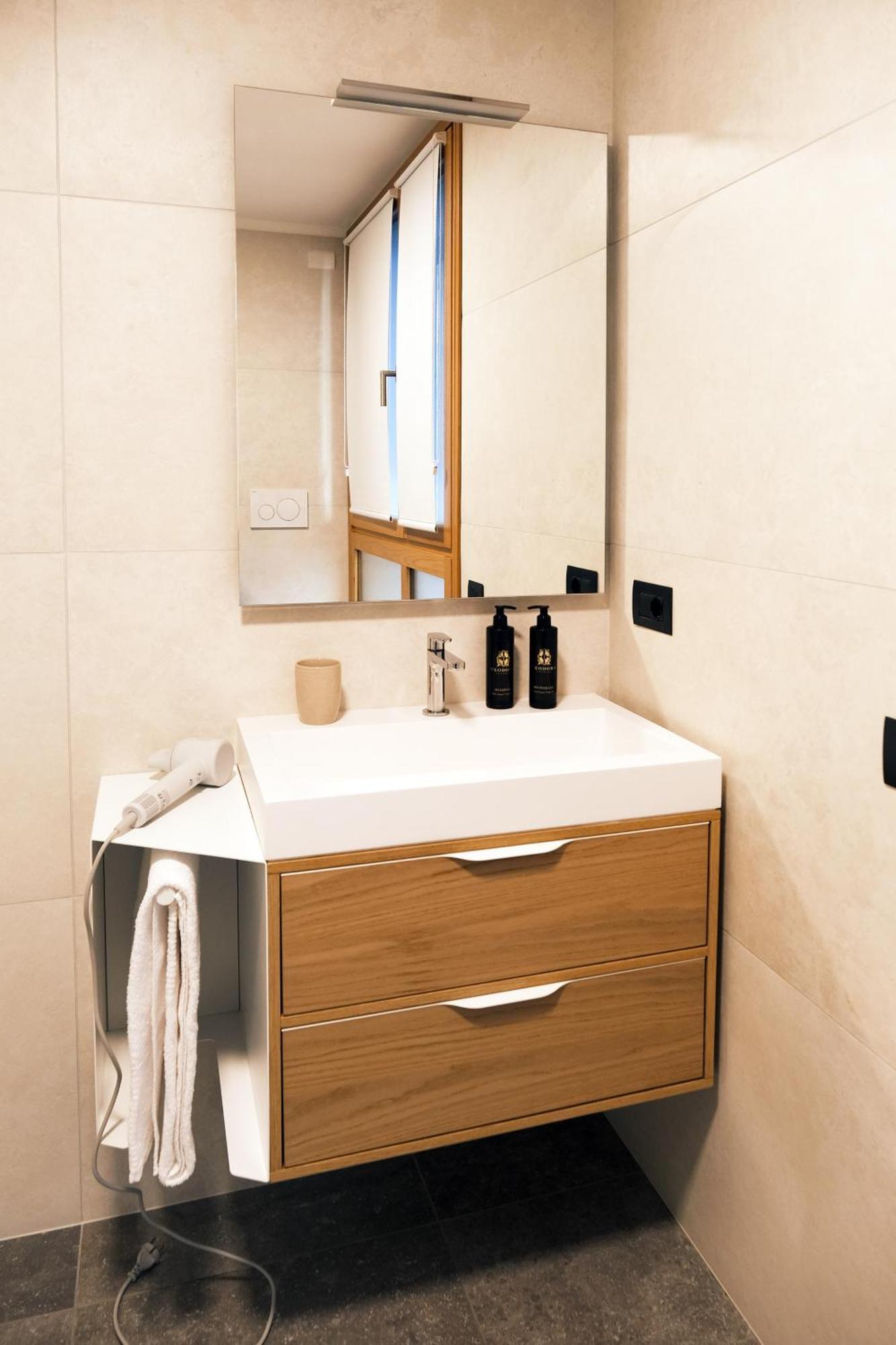 Comecasa Modern Terraced & Palestra Apartment Милан Экстерьер фото